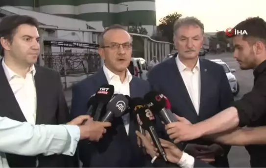 Tarım Bakan Yardımcısı Ahmet Bağcı, 12 kişinin yaralandığı patlama bölgesini inceledi Vali Yavuz: 13 siloda hasar meydana geldi