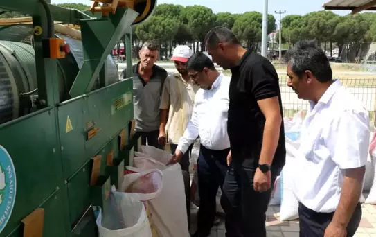 Manisa Büyükşehir Belediyesi, Köprübaşı'na tarım makineleri sağladı