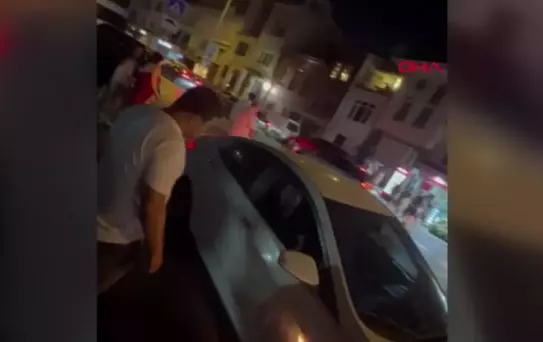 Beşiktaş'ta Değnekçi Polislerden Para İsteyince Yakalandı