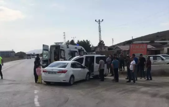 Amasya'da trafik kazası: 3 kişi yaralandı