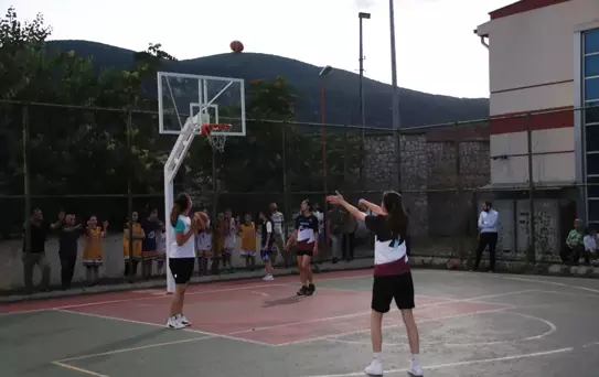 Akşehir'de Geleneksel 3x3 Sokak Basketbolu Turnuvası Ödül Töreni Yapıldı