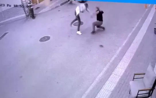 Bursa'da bıçaklı saldırı sonucu hayatını kaybeden genç adam Erzincan'a gönderildi