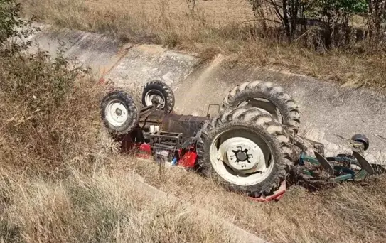 Isparta'da traktör kazasında sürücü hayatını kaybetti