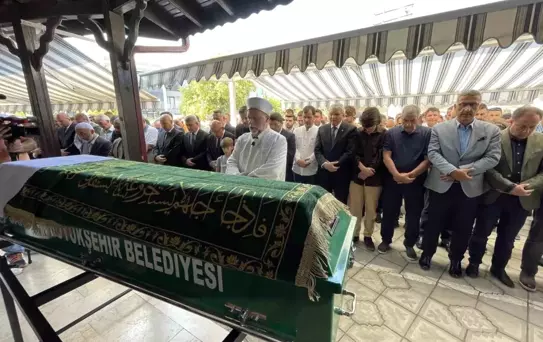 Adalet Bakanı Yılmaz Tunç, Özel Kalem Müdür Yardımcısının Babasının Cenaze Törenine Katıldı