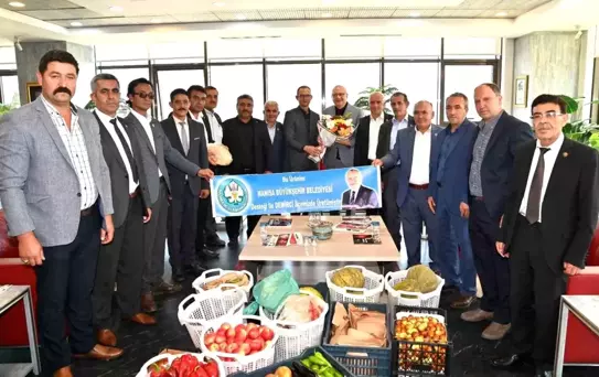 Gördes ve Demircili muhtarlardan Başkan Ergün'e teşekkür ziyareti