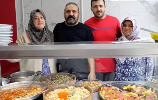 Depremzedeler Kayseri'de Yemek İşiyle Yeni Hayat Kurdu