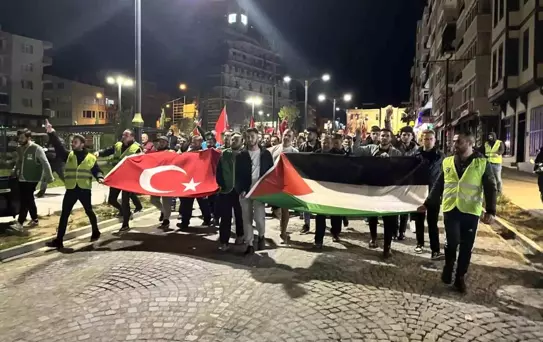 Sinop'ta İsrail'i protesto eden vatandaşlar bir araya geldi