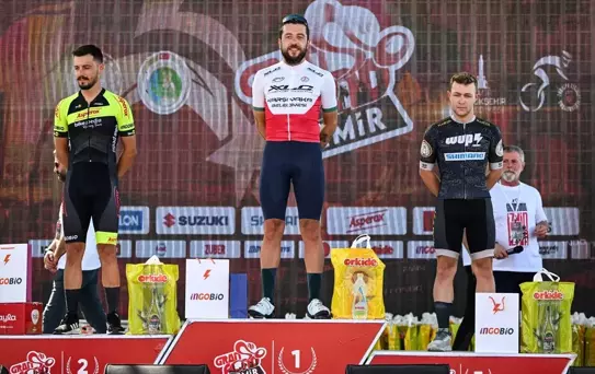 İzmir Granfondo Yarışında Ahmet Eren ve Züleyha Dikbaş birinci oldu