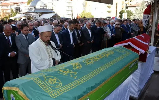 CHP Kırıkkale Milletvekili Halil Tiryaki'nin Cenazesi Toprağa Verildi