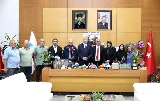 Sakarya Büyükşehir Belediye Başkanı Ekrem Yüce, Çaybaşı Fuadiye Mahallesi'ndeki asfalt çalışmalarını tamamladı