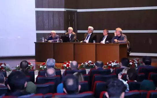 Atatürk Üniversitesi'nde Uluslararası Türkçe ve Türk Edebiyatı Kurultayı Başladı
