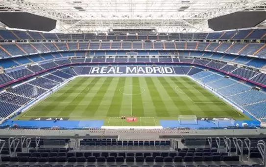 Real Madrid, Santiago Bernabeu'yu yenilemek için tarihi borca girdi