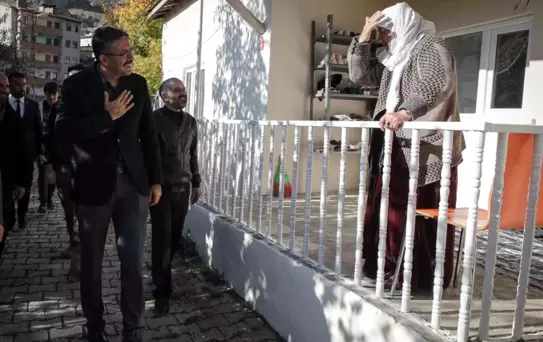 Vali Ali Çelik, Hakkari'deki Mahalleleri Ziyaret Etti