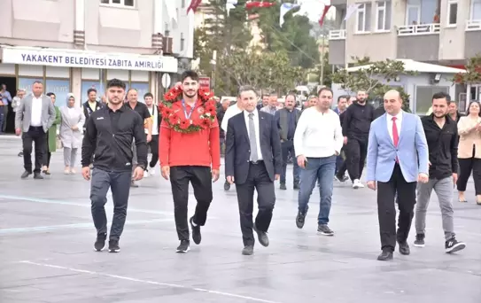 Dünya 2.'si Mustafa Olgun Samsun'da Coşkuyla Karşılandı