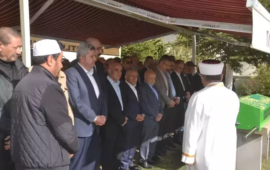Eski AK Parti Milletvekili İsmail Tamer'in babası Sivas'ta defnedildi