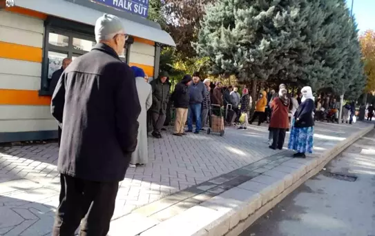 Eskişehir'de Halk Ekmek Büfelerinde Ekmek Krizi
