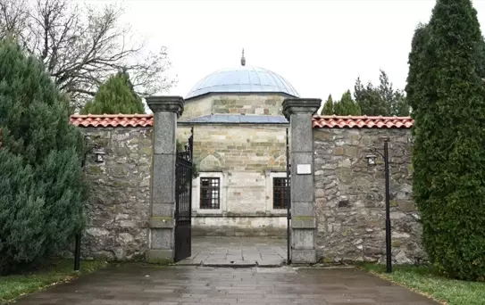 Türkiye'nin Priştine Büyükelçisi Angılı, Balkan fatihi Murad Hüdavendigar'ın türbesini ziyaret etti
