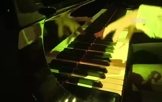Havasi, Antalya Piyano Festivali'nde konser verdi