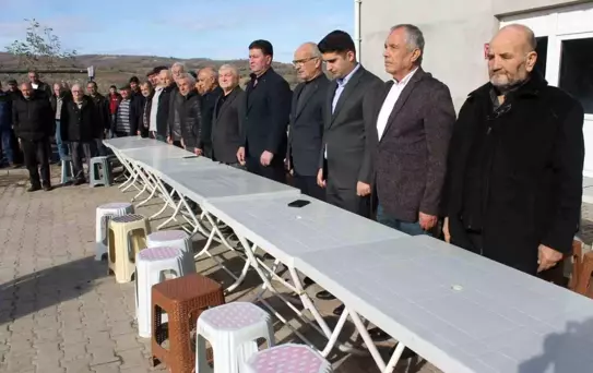 Manyas'ta İmece Usulü Yapılan Atatürk Büstü Açıldı