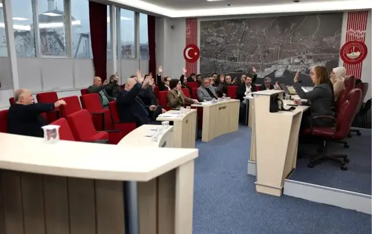Derince Belediye Meclisi'nde yeni yılın ilk toplantısı gerçekleşti
