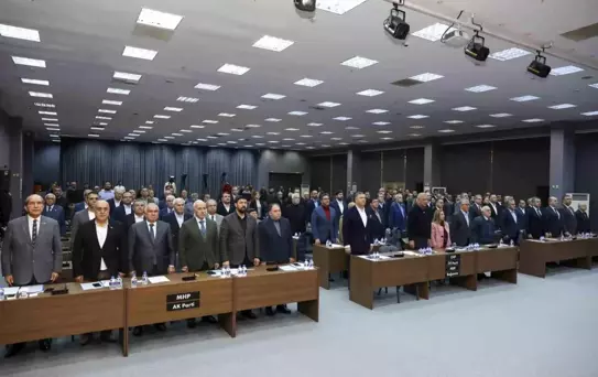Mersin Büyükşehir Belediyesi Başkanı Vahap Seçer'e 550 Milyon TL Kredi Kullanma Yetkisi Verildi