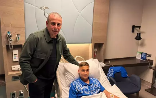 Trabzonspor Teknik Direktörü Abdullah Avcı, Alperen Çakıroğlu'nu ziyaret etti