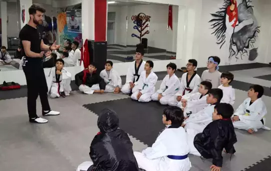 Şanlıurfa Büyükşehir Belediyesi Gençlere Ücretsiz Spor Eğitimleri Sunuyor