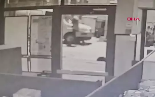 Küçükçekmece'de Motosikletli Saldırıda Bir Kişi Hayatını Kaybetti