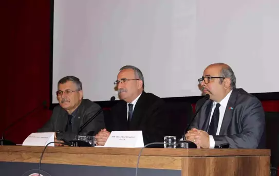 Kayseri'de Türk Dilinin Zenginlikleri Paneli Düzenlendi