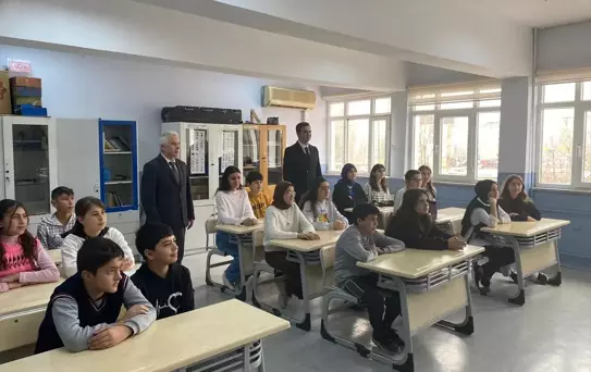 Tokat İlçelerinde Öğrenciler Karne Sevinci Yaşadı