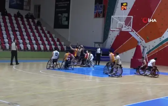 Tekerlekli Sandalye Basketbol Süper Ligi: Muş BESK: 57 - Galatasaray: 77