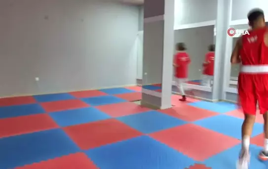 Balıkesirli boksörler Türkiye Şampiyonası'na hazırlanıyor