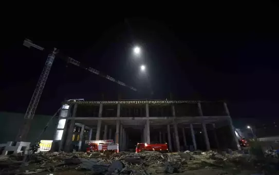 Mersin OSB'de fabrika yangını: Alevler geceyi aydınlattı