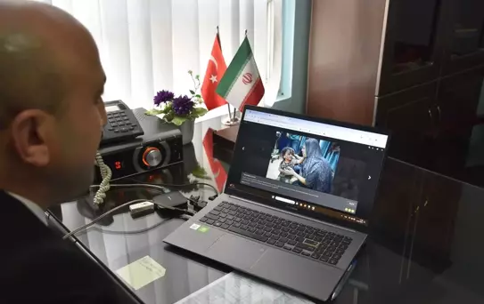 Türkiye'nin Tahran Büyükelçiliği Eğitim Müşaviri ve Tahran Türk İlköğretim Okulu Müdürü, AA'nın Yılın Kareleri oylamasına katıldı