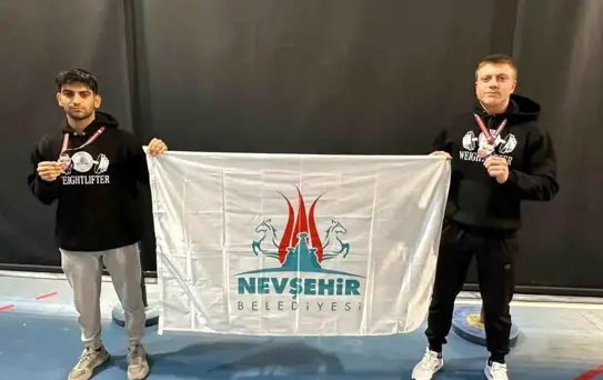 Nevşehir Belediyesi Gençlik ve Spor Kulübü Halter Takımı Sporcuları Bronz Madalya Kazandı