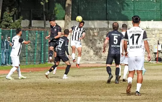 Çeşme Belediyespor Yıldız 45'yi mağlup etti
