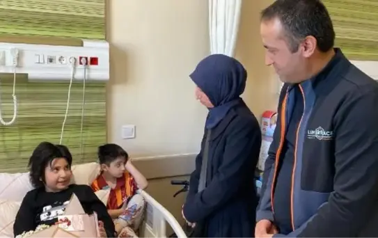 Depremde enkaz altından çıkarılan Aysima'nın eğitimi için öğretmen görevlendirildi
