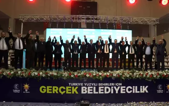 AK Parti Amasya'da Belediye Başkan Adaylarını Tanıttı