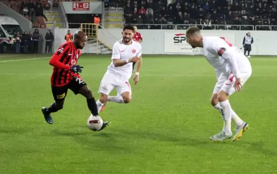 Çorum FK, Ümraniyespor'a 1-0 mağlup oldu