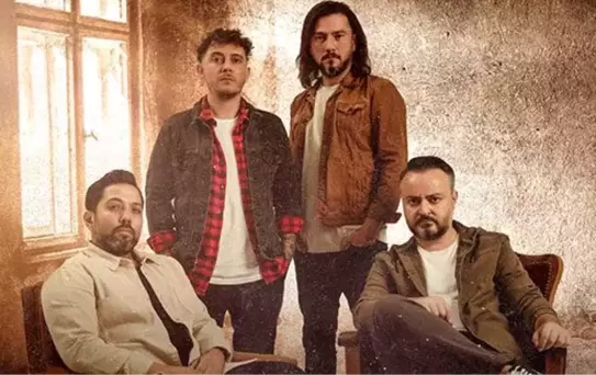Seksendört, 'Bir Aşk' adlı EP'sini yayınladı