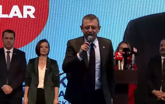 Özgür Özel Karabağlar'da Halkla Buluştu... Özel: 'Cumhuriyetin İkinci Yüzyılının İlk 25 Yılına Cumhuriyetçilerin Damgasını Vurmak İçin Yola Çıktık'
