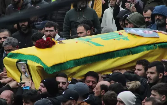 Hizbullah Komutanı Ali Muhammed ed-Debs'in Cenazesi Nebatiye'de Defnedildi