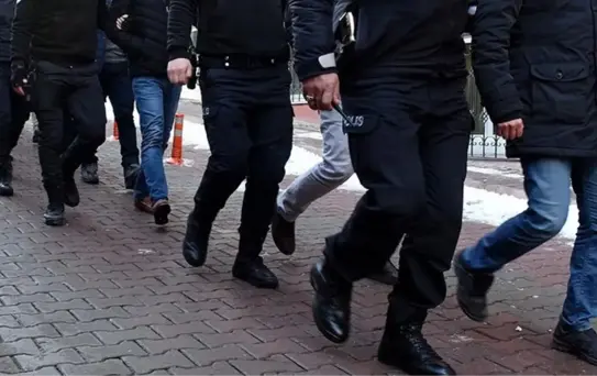 FETÖ'nün sınav yapılanmasına operasyon! 20 gözaltı