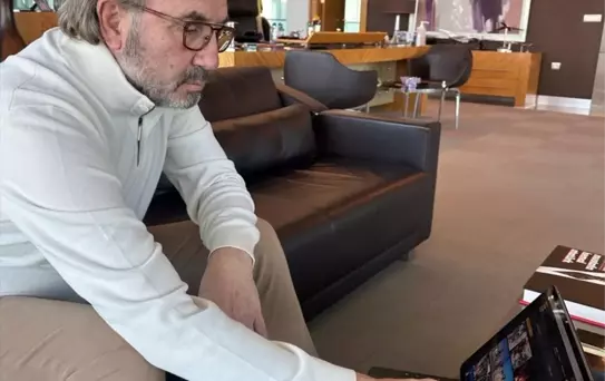 Akfen Holding Yönetim Kurulu Başkanı Hamdi Akın, AA'nın 'Yılın Kareleri' oylamasına katıldı
