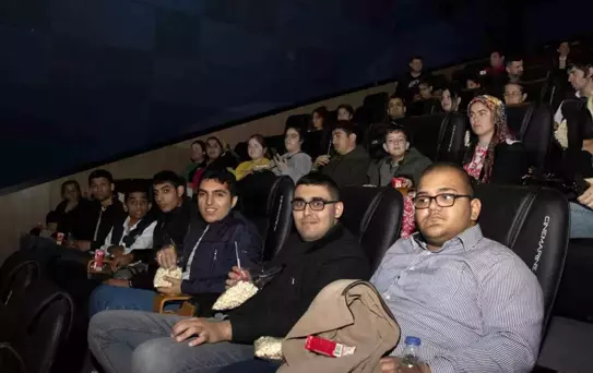 Mersin Büyükşehir Belediyesi Özel Bireyler İçin Sinema Etkinliği Düzenledi