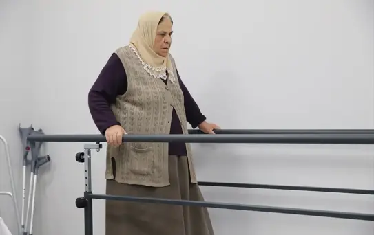 Hatay'da depremzedeler, Defne Devlet Hastanesi'nde tedavi ediliyor