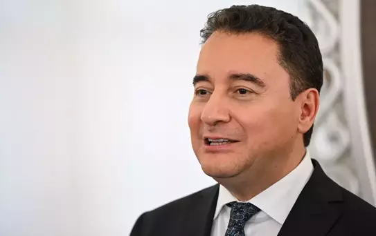 Ali Babacan: Sandıktan çıkacak sonuç, milletimizin hükümete gösterdiği bir sarı kart olmalı
