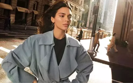 KADIN GİYİM MODASININ VAZGEÇİLMEZİ!