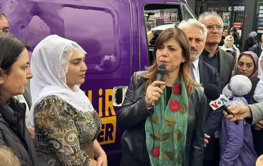 DEM Parti İBB Başkan adayı Meral Danış Beştaş, Küçükçekmece ve Esenler'de ziyaretlerde bulundu