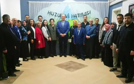 Hendek'te Yaşlılara Saygı Haftası İftar Programı Düzenlendi